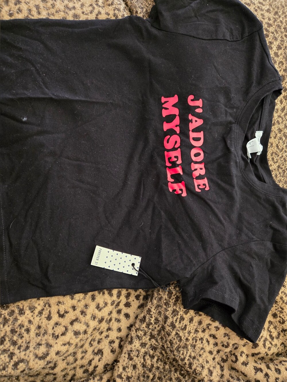 Forever 21 Black Tee with Red 🖤❤️ "J'ADORE MYSELF" Graphic NWT